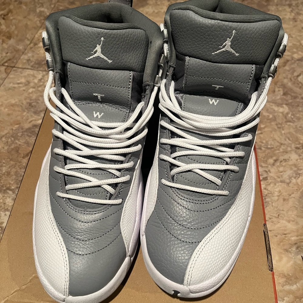 Men Grey & White Jordans